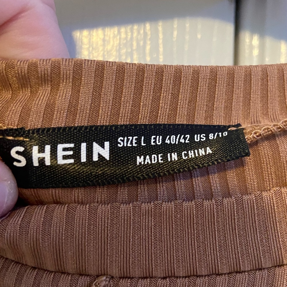 SHEIN Ribbed Top - Picture 3 of 4